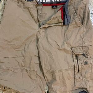 Airwalk Men's Tan and Cream Shorts
